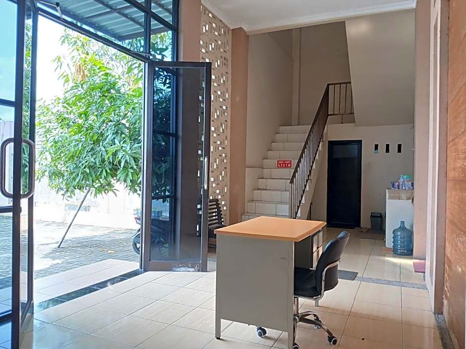 RedDoorz Syariah near Masjid Al-Aqsha Klaten