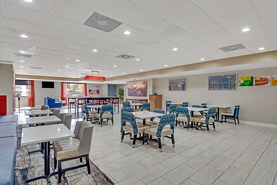 Quality Inn Dalton East