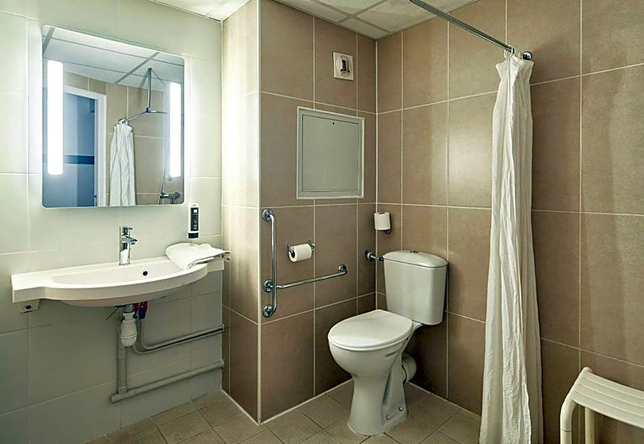 B&B HOTEL Evry Lisses 2