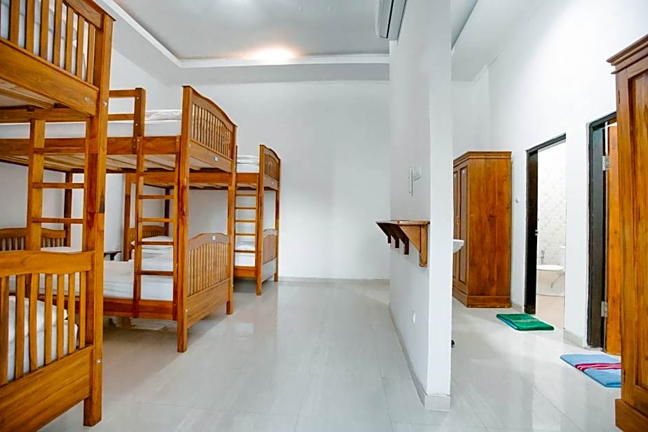 Double'D Hostel