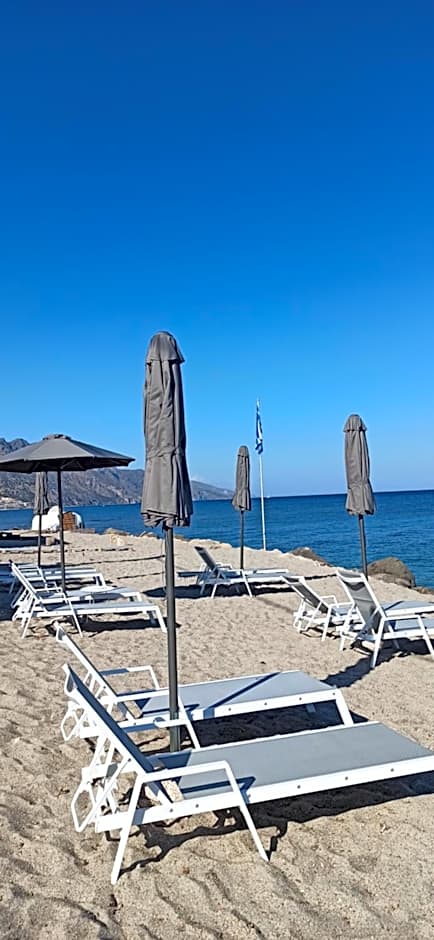 Pillbox Seafront Studios and Apartments