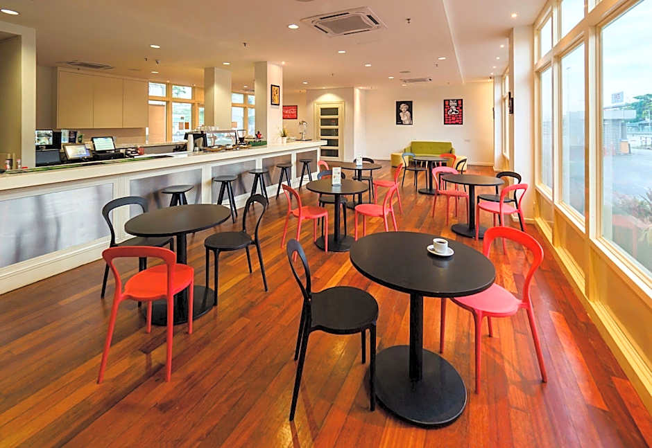 Tune Hotel KLIA Aeropolis (Airport Hotel)