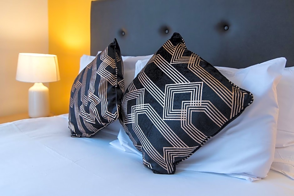 The Linden Leaf Rooms - Classy & Stylish