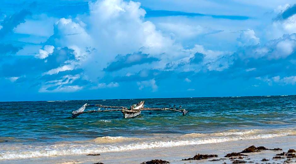 Bahari Dhow Beach Villas