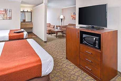 Queen Suite with Two Queen Beds with Sofa Bed