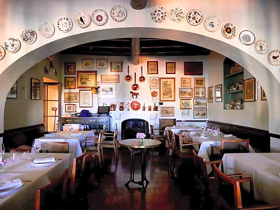 Hostal de la Plaça - Hotel Boutique