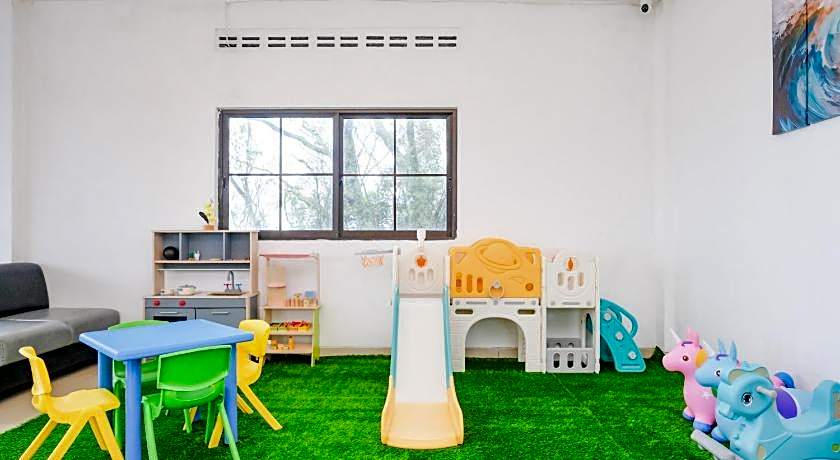 RedDoorz near Taman Rekreasi Selecta