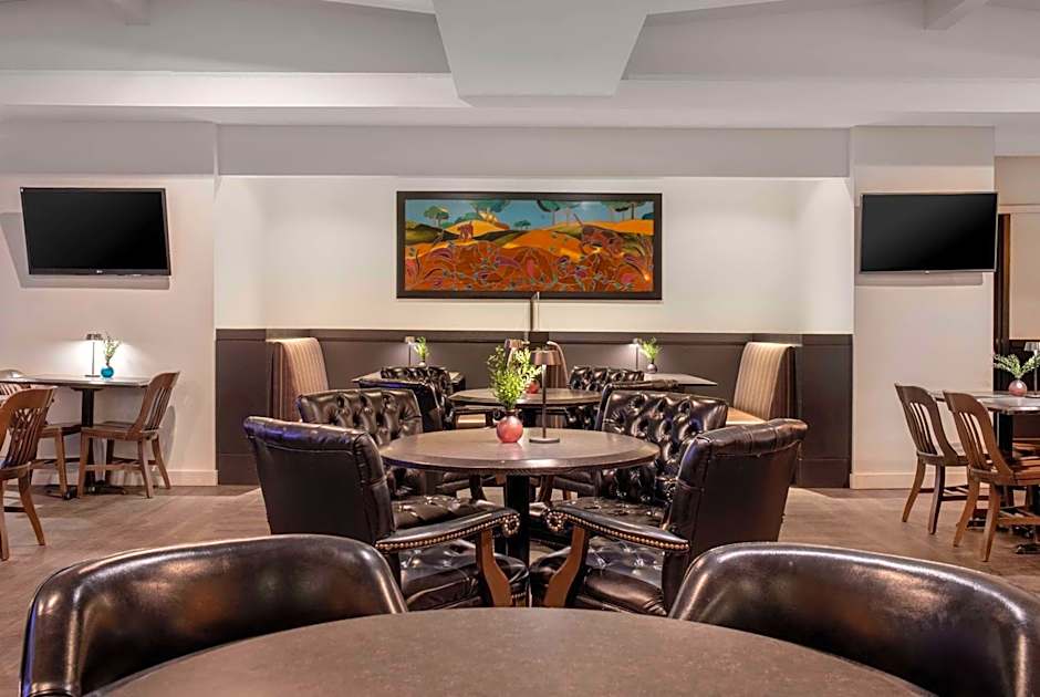 Ramada Plaza by Wyndham Calgary Downtown