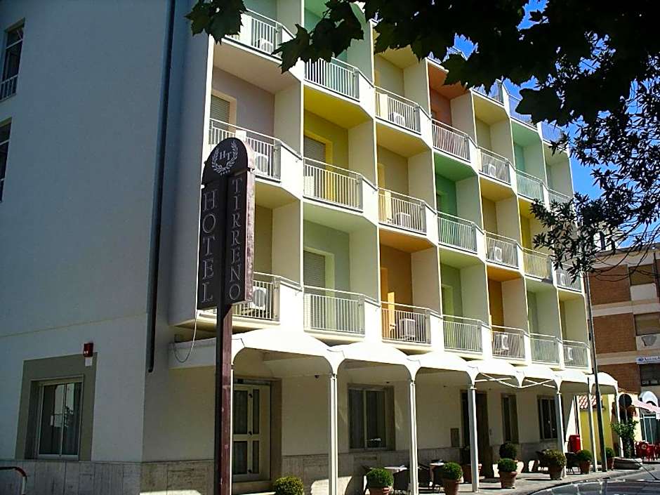 Hotel Tirreno