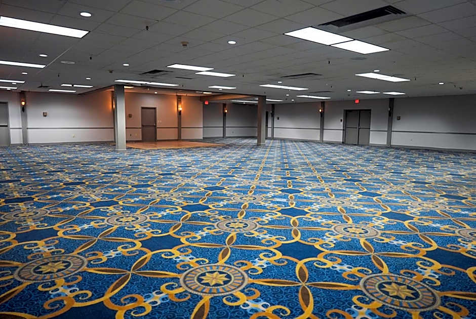 Ramada by Wyndham Tulsa Broken Arrow