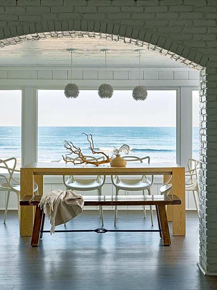 Blue - Inn on the Beach