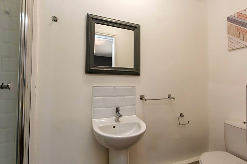 Townhouse @ 58 Brooklyn St - Crewe