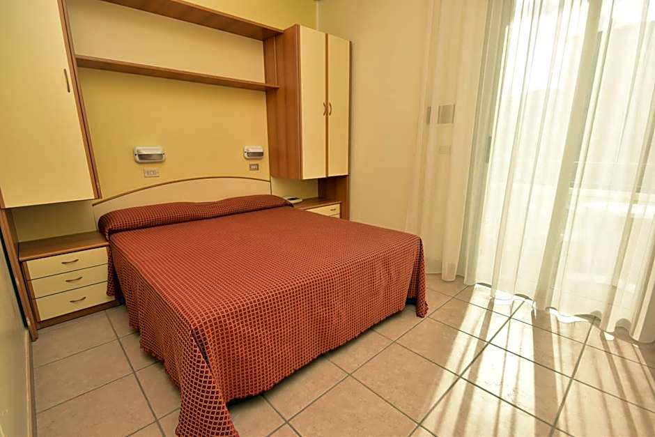 Photo 1 of 14 of 1 Double Bed or 2 Beds
