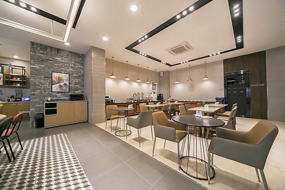 Gimpo Assem Hotel