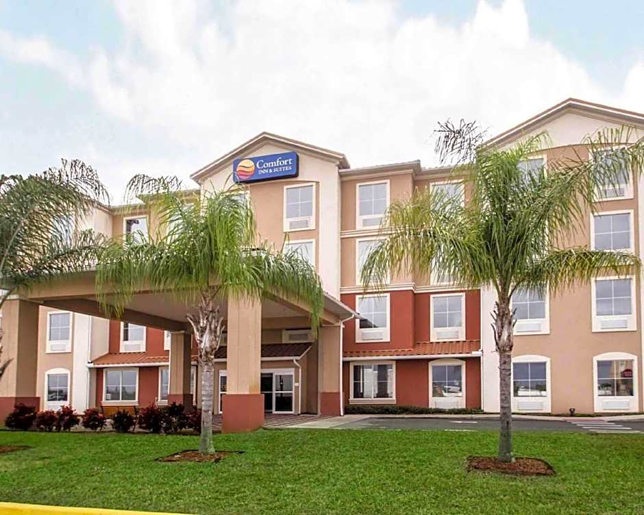 Comfort Inn & Suites Maingate South