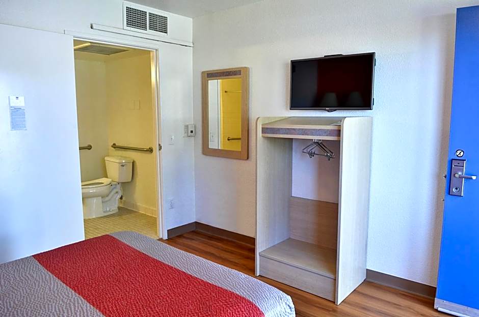 Motel 6-Santa Nella, CA - Los Banos - Interstate 5