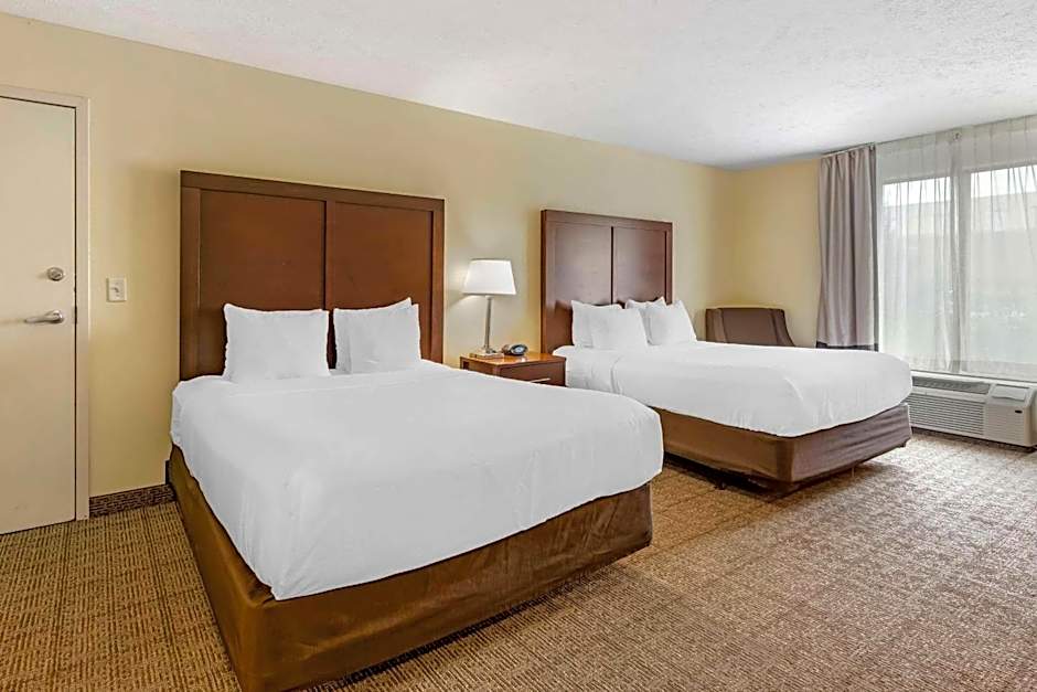 Comfort Suites East Lincoln - Mall Area