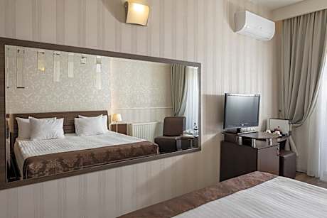 Double or Twin Room with Balcony