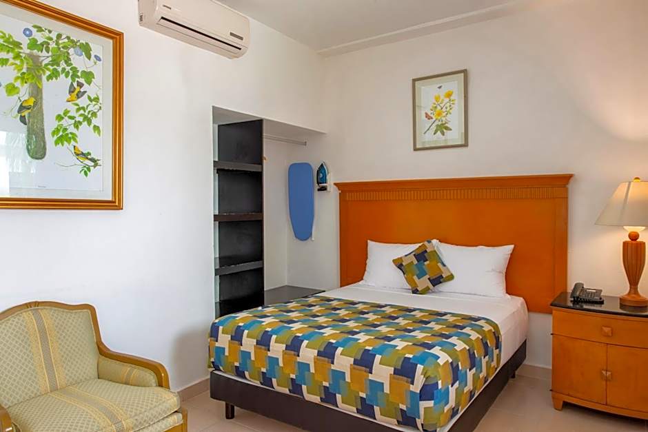 Hotel Embajadores