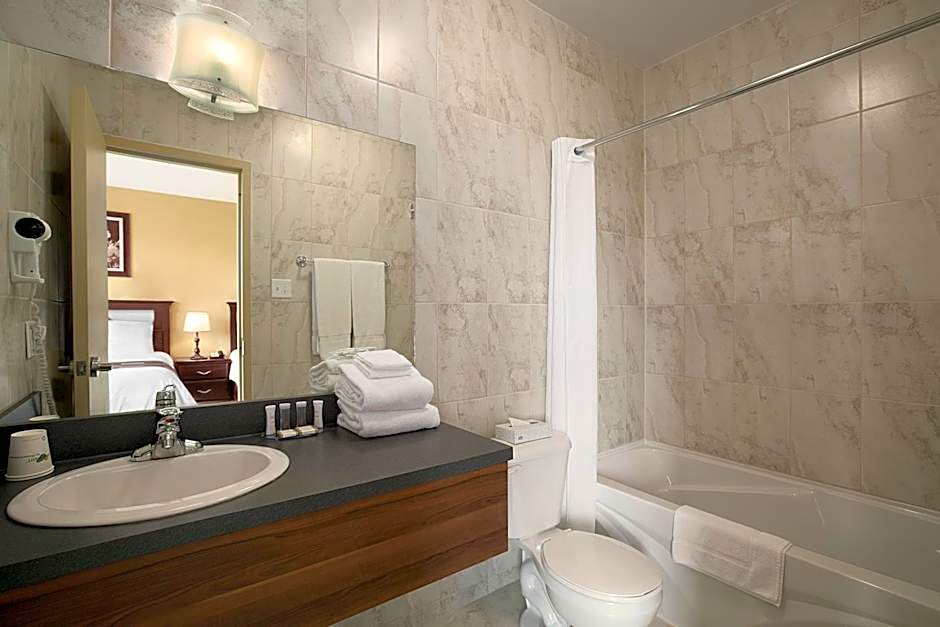 Days Inn by Wyndham Montreal East