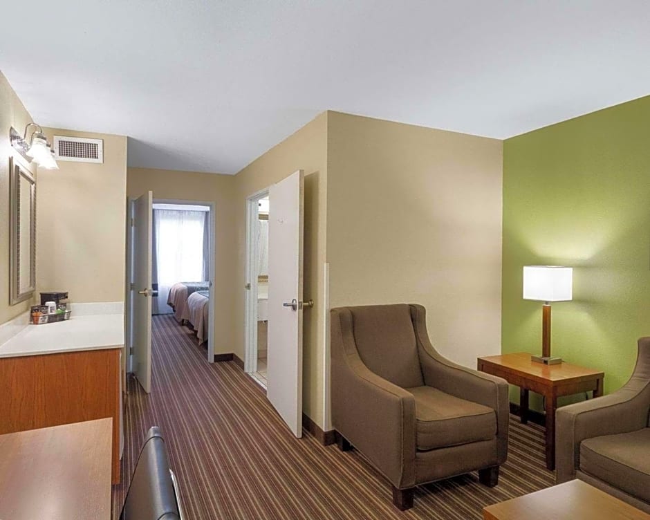 Comfort Inn & Suites Fayetteville-University Area