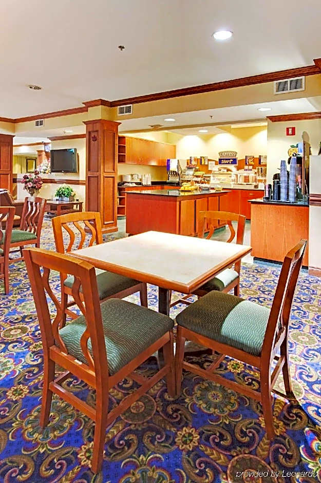 Holiday Inn Express Hotel & Suites Southfield - Detroit