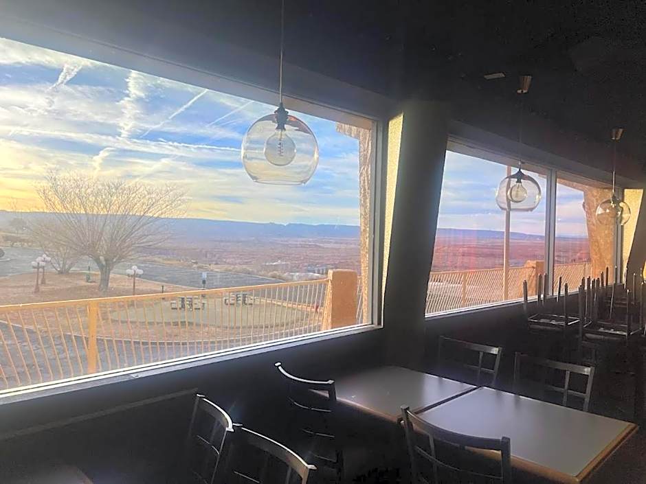 QUALITY INN VIEW OF LAKE POWELL - PAGE