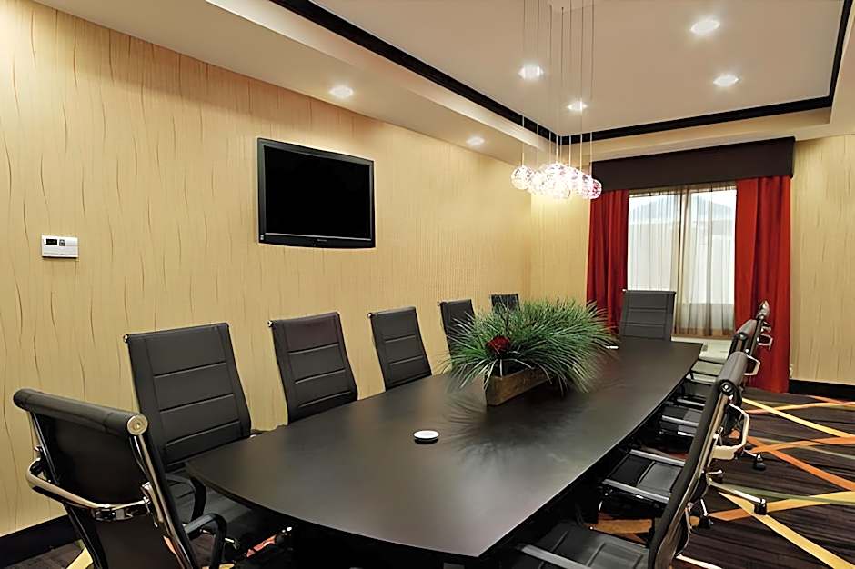 Holiday Inn Express & Suites Houston East - Baytown By IHG