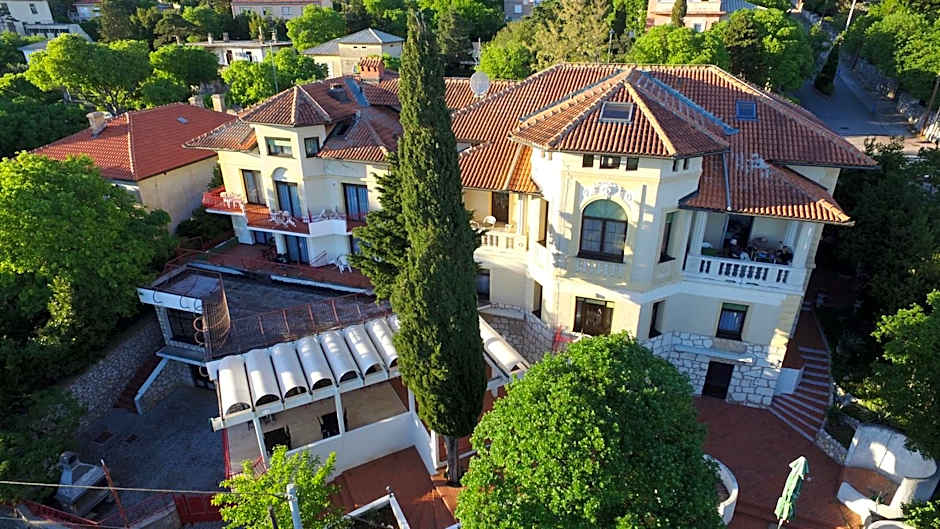 Pansion Ruža