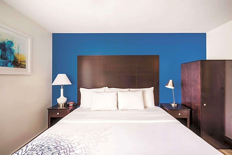 La Quinta Inn & Suites by Wyndham Brooklyn Downtown