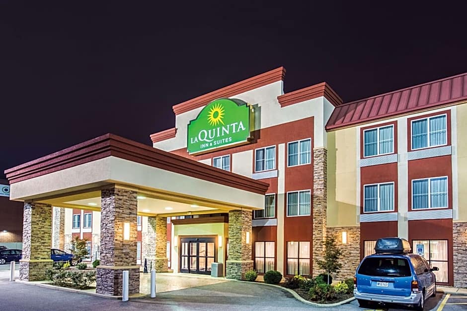 La Quinta Inn & Suites by Wyndham O'Fallon - St. Louis