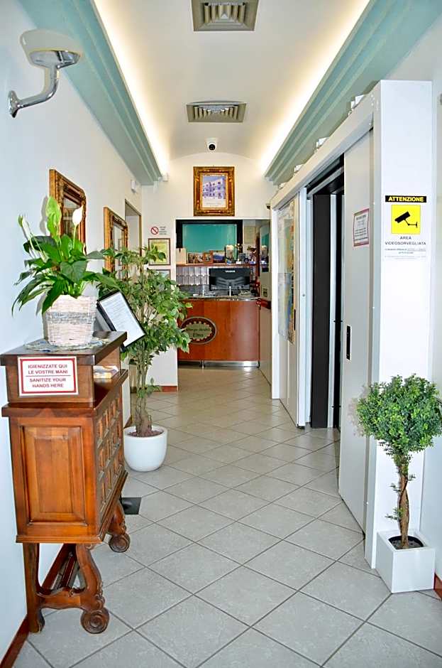 Hotel Etna