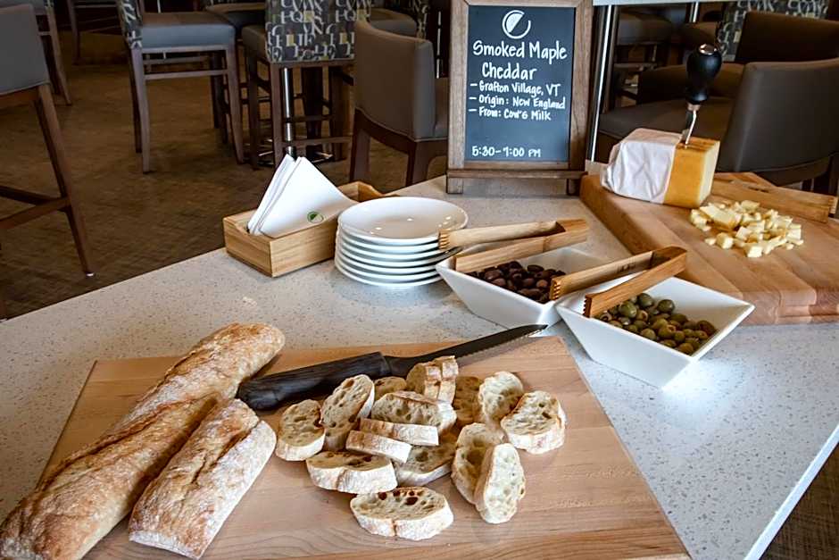 Element Dallas Downtown East