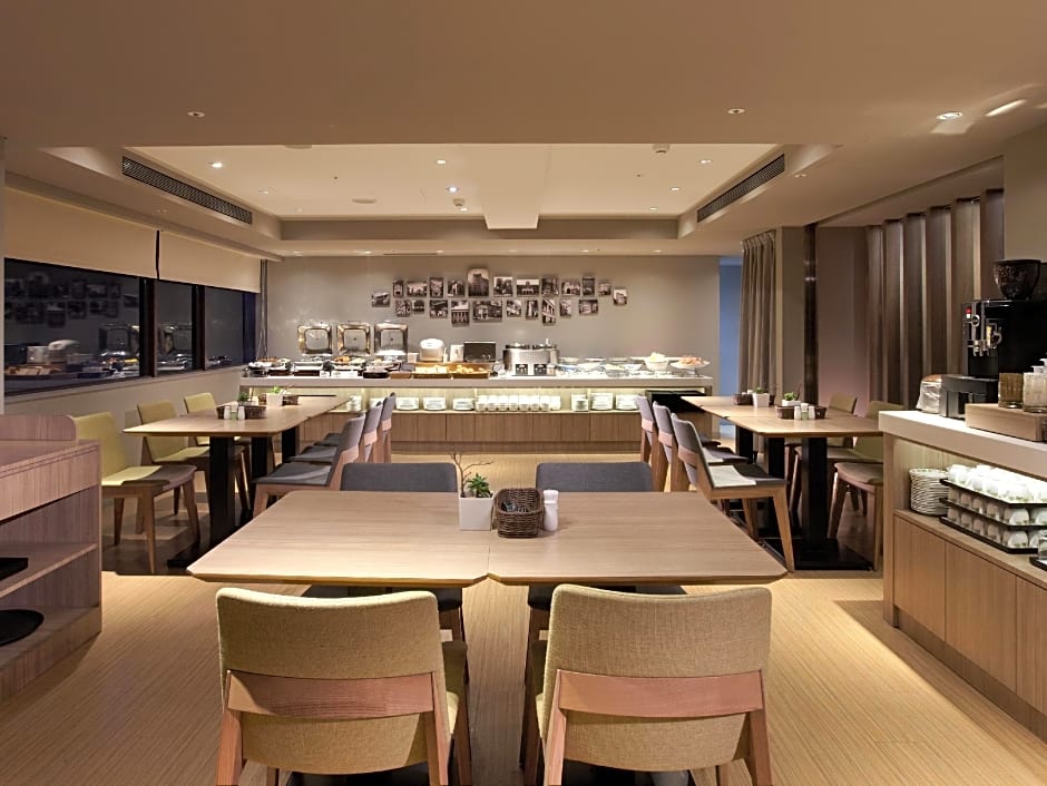 Royal Inn Taipei Linsen - Huashan 1914 Creative Park