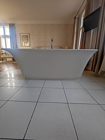 Junior Suite with Balcony