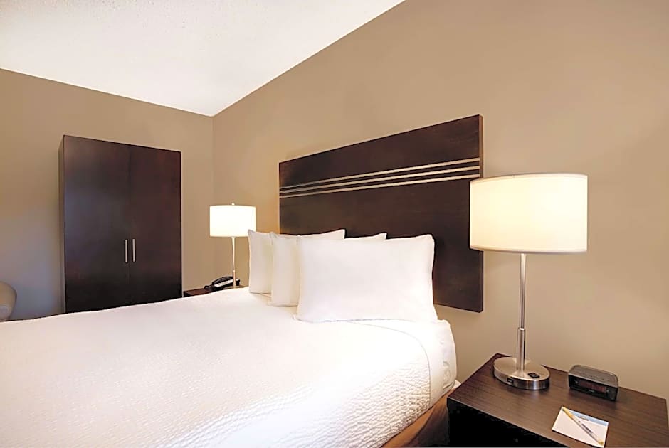 Days Inn by Wyndham Vernon