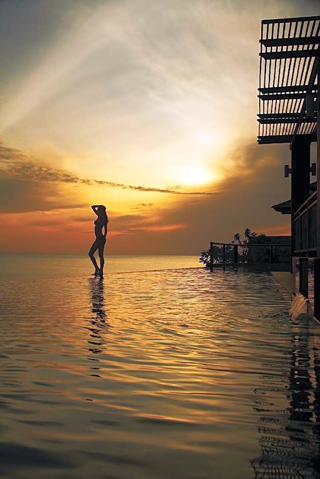 Sea Front Pool Villas by The Sarann