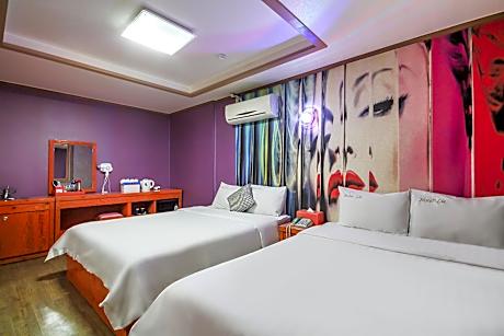 Hotel Lie