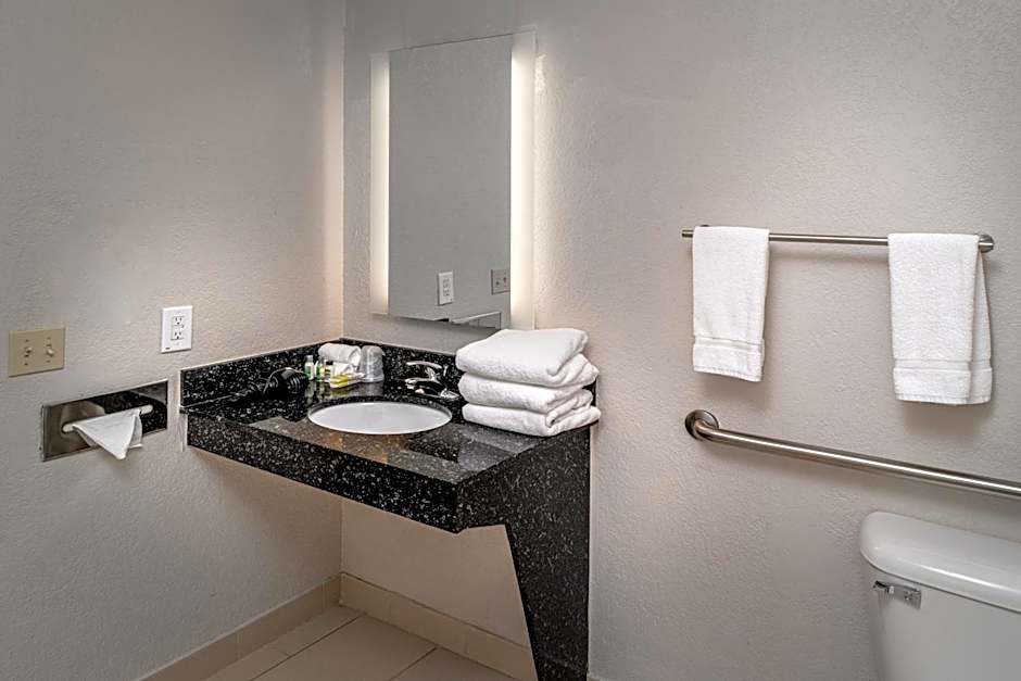 Holiday Inn Express and Suites Pikeville By IHG