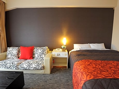 Double Room with Shared Bathroom