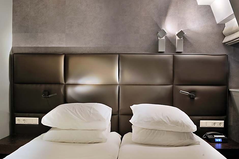 Amsterdam Forest Hotel