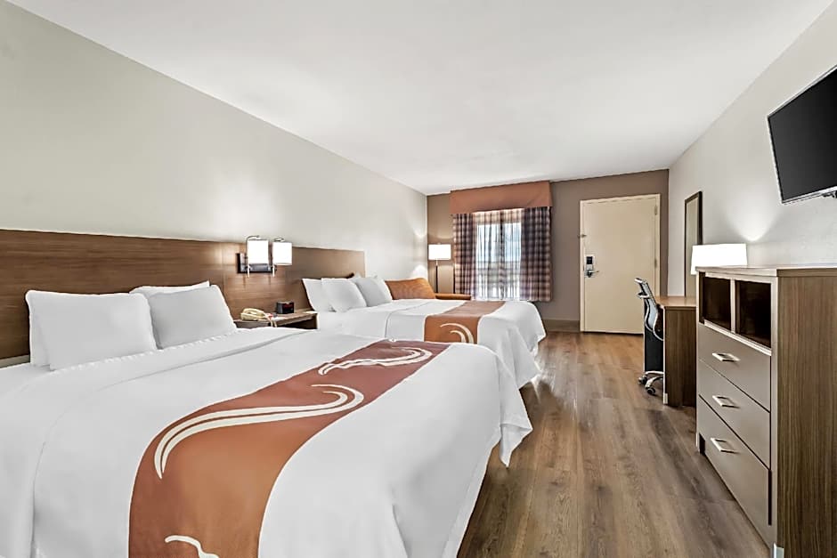 Quality Inn & Suites near Robins Air Force Base