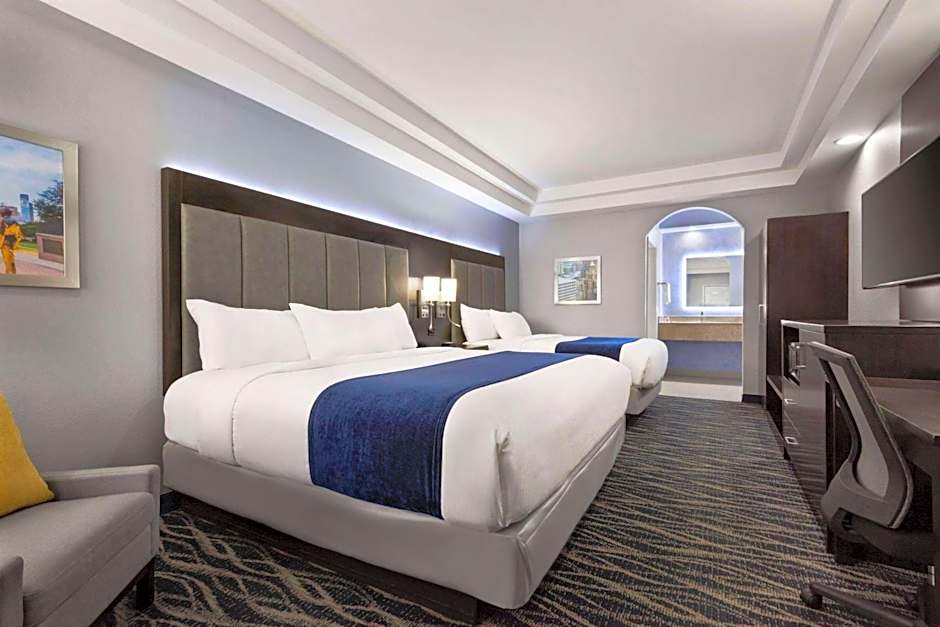 Days Inn & Suites by Wyndham Houston Hobby Airport