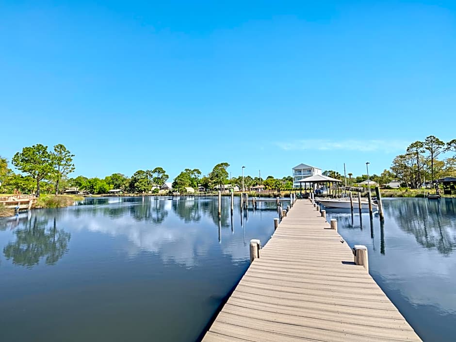 Charming Beach Studio With Pool & Sauna