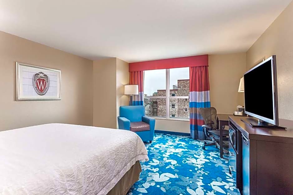 Hampton Inn & Suites Madison/Downtown