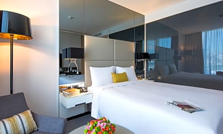 City View Room - King Bed