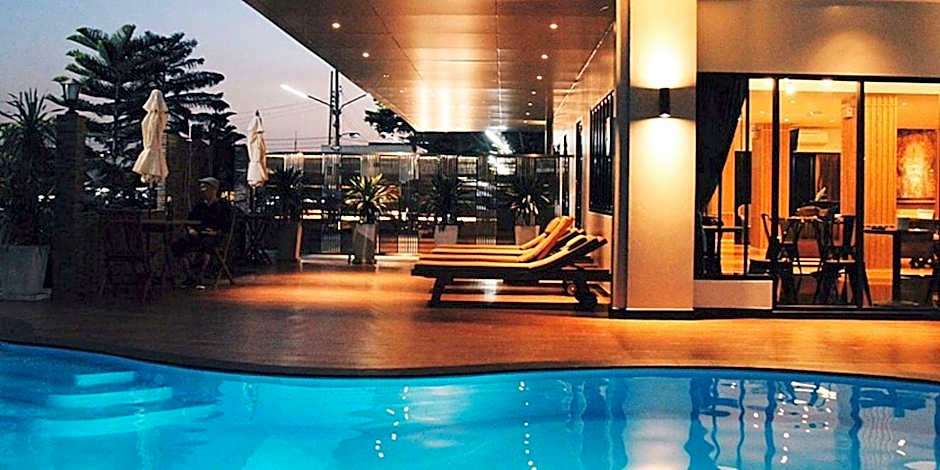 Golden Foyer Suvarnabhumi Airport Hotel