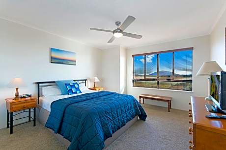 Two-Bedroom Apartment with Ocean View (North)