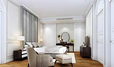 Grand Deluxe King with Balcony