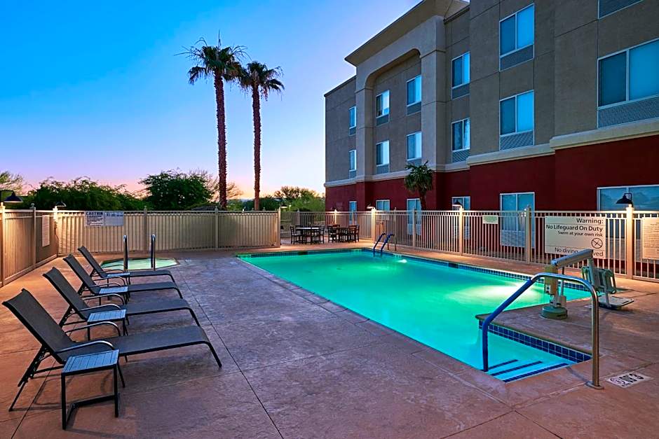 Hampton Inn By Hilton And Suites Ridgecrest